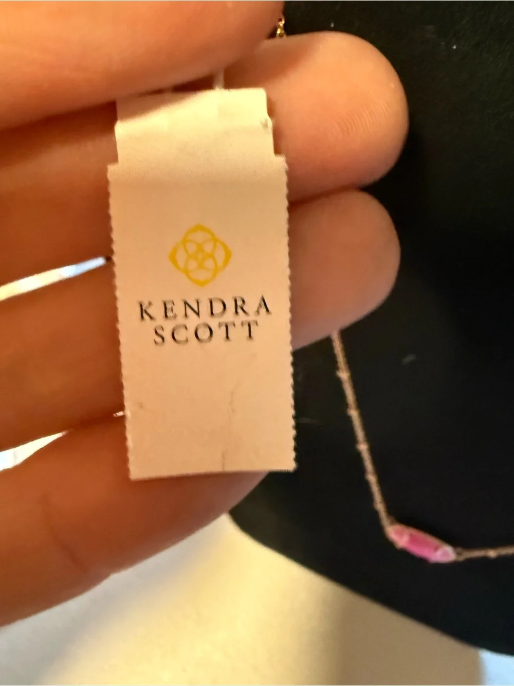 Kendra Scott Elisa gold pendant necklace in an azalea illusion color.